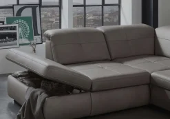 Ecksofa mit Sitztiefenverstellung