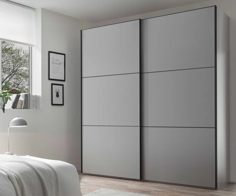 Includo Kleiderschrank mit Innenausstattung