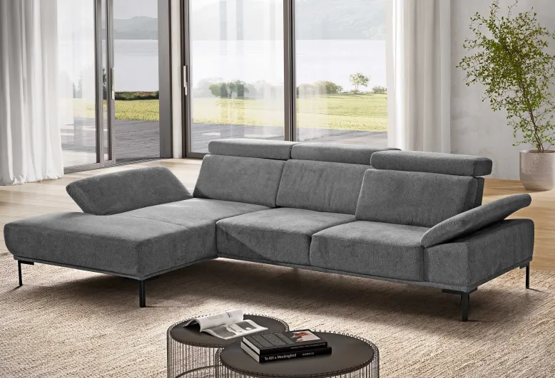 Sofa mit Sitztiefenverstellung