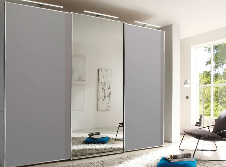 Staud Sinfonie Schwebetürenschrank mit Spiegel